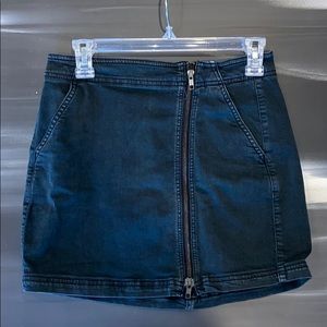 American eagle black skirt